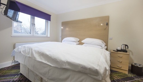 Double or Twin Room, Ensuite (1)
