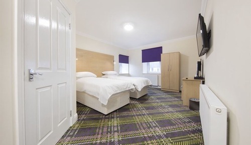 Double or Twin Room, Ensuite (3)