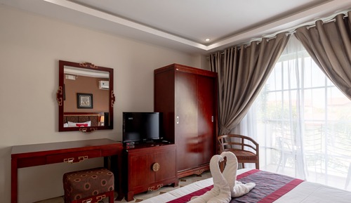 Deluxe King Room