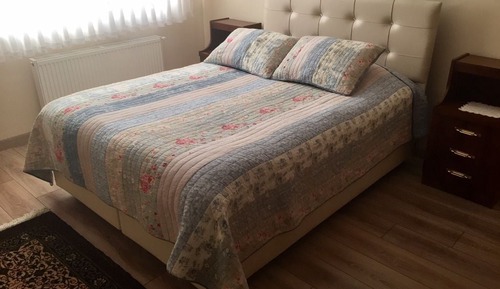 Economy Apartment, 1 Queen Bed, City View