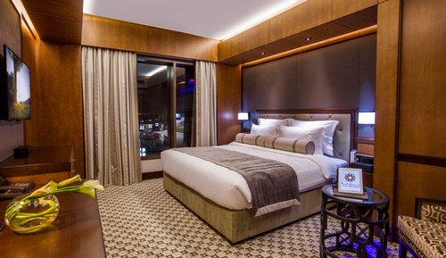 Deluxe Room, 1 King Bed