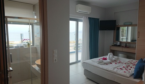Superior Studio, Sea View