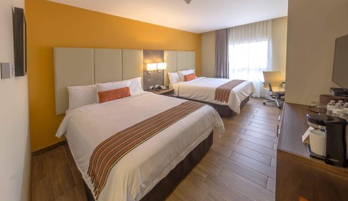 Deluxe Twin Room, City View