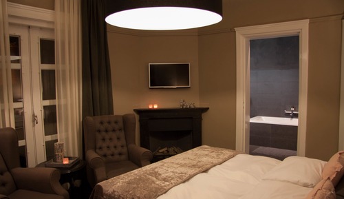 Double Room (Cipier)