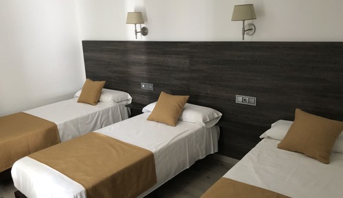 Comfort Triple Room