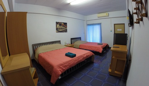 Triple Room