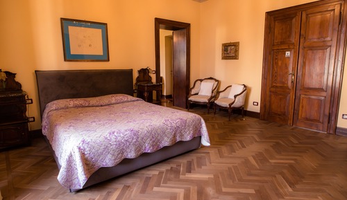 Superior Room, Hill View