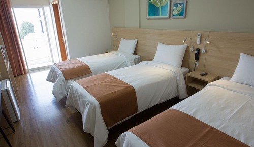 Triple Room, 3 Twin Beds, City View
