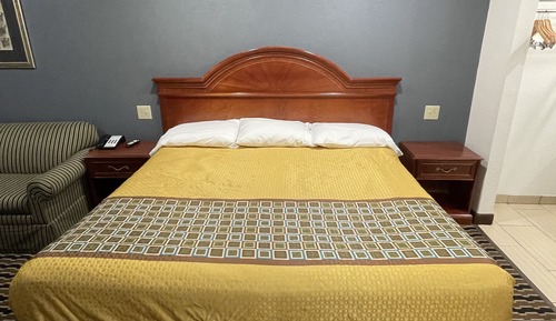 Deluxe Room, 1 King Bed, Non Smoking