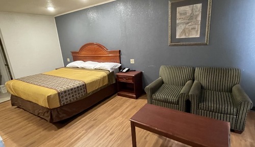 Deluxe Room, 1 King Bed, Smoking