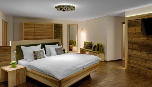 Suite, Balcony (Walnuss)