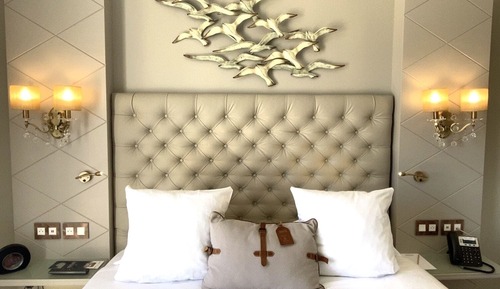 Deluxe Room, 1 King Bed, Partial Sea View