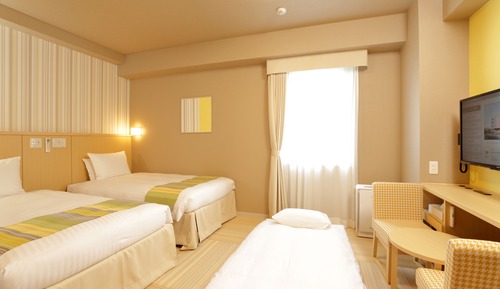 Twin Room with max 2 futon beds to match with the number of adults