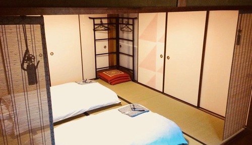 Traditional Studio Suite