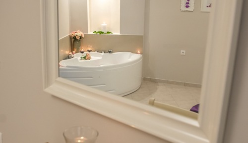 Suite, Jetted Tub