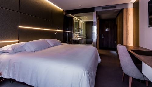 Premium Room (2 People)
