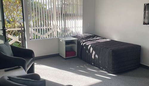 One Bedroom Access