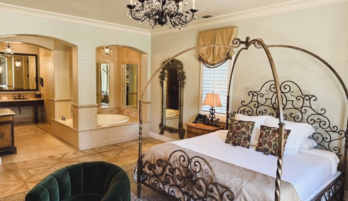 Capri Garden Suite