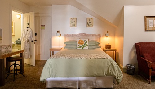 Woodlands Room