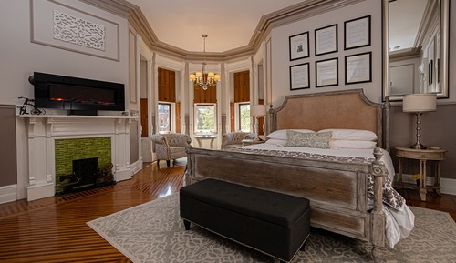 Belle Fonte Room