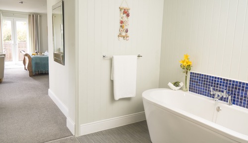 Suite, Ensuite (Harbour Suite, 1st Floor)