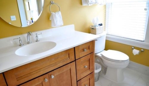 Room, Private Bathroom (King Bed)