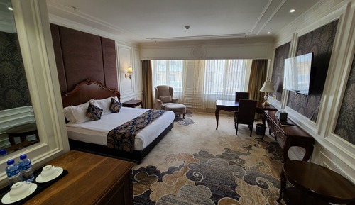 Deluxe King Room
