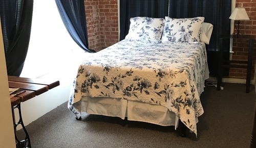 Full Bedroom