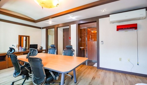 Business Suite