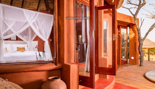 Naledzi Lavish Suite 