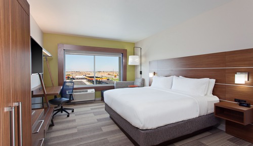 Standard Room, 1 King Bed