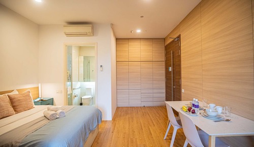 Deluxe 1 Bedroom Apartment