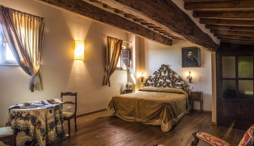 Deluxe Room, 1 Bedroom, Ensuite, Hill View