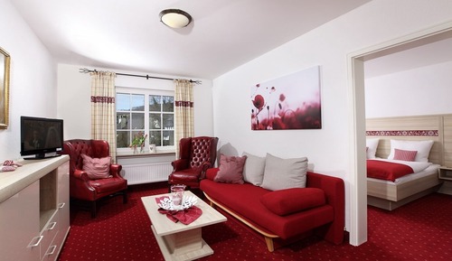 Family Room "Jacob and Adele"