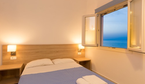 Triple Room, Sea View (Studio)