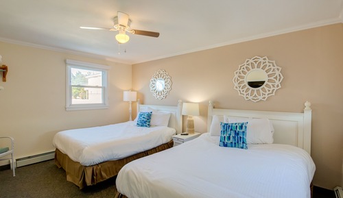 Standard Room, 2 Queen Beds (Downstairs)