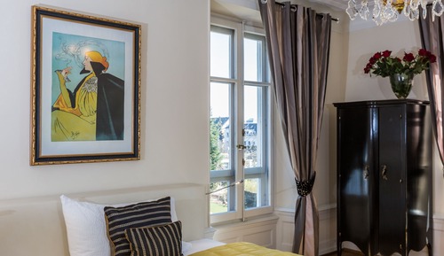 Room2, Balcony