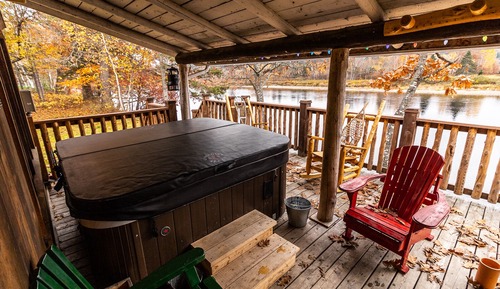 Premier Cabin, 6 Bedrooms, Kitchen, River View