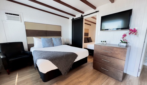 Oceanside Villa w/ Kitchenette, 2 Queen Beds