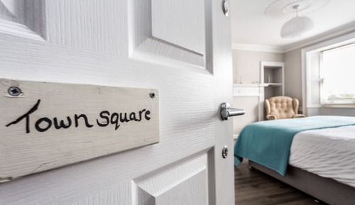 Superior Double Room, Ensuite (Town Square)