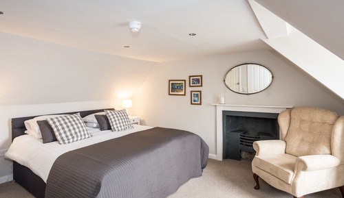 Superior Double Room, Ensuite (Clock Tower)