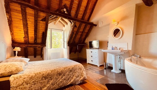 Suite, 1 Bedroom, Garden View (GLYCINE)