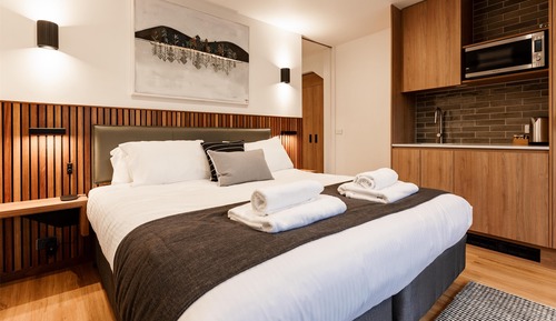 Room (Hotel)
