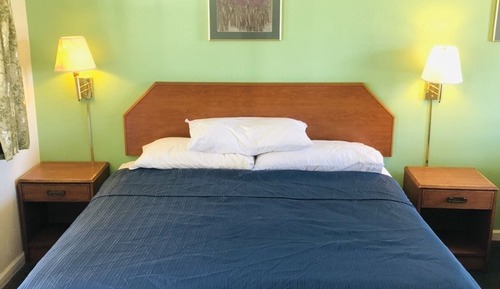 Classic Room, 1 King Bed