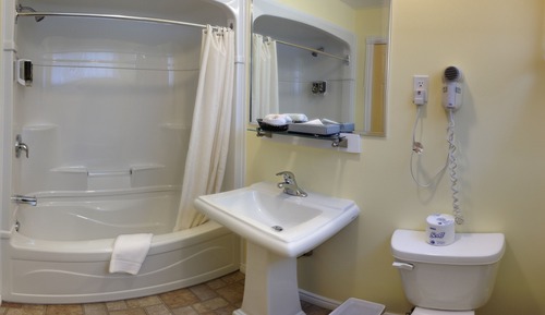 Standard Room, 1 Queen Bed