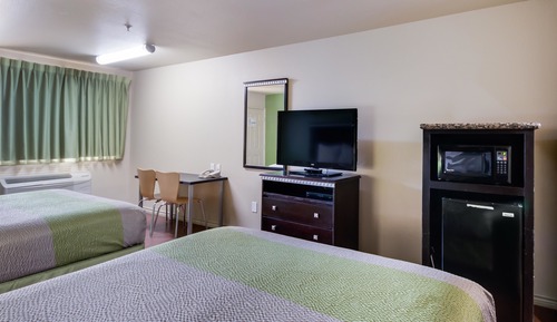 Comfort Room, 2 Bedrooms