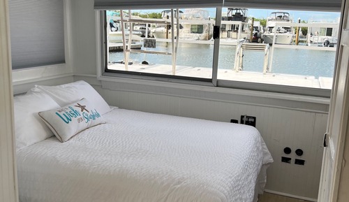The Starfish: Quaint Bungalow, 1 Bedroom, Bay View