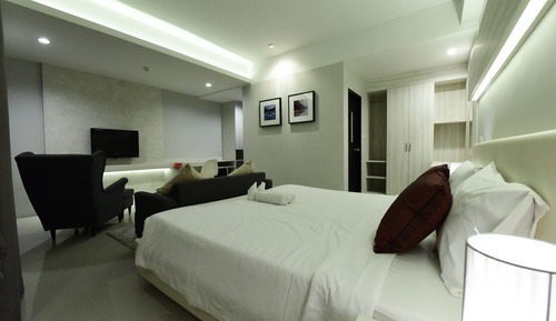 Deluxe Room, Balcony