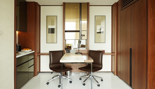 Executive Suite, 1 King Bed, City View