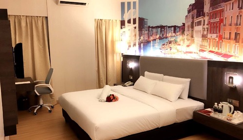Premier Deluxe Room